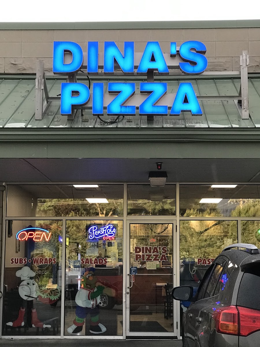 Dina's Pizza